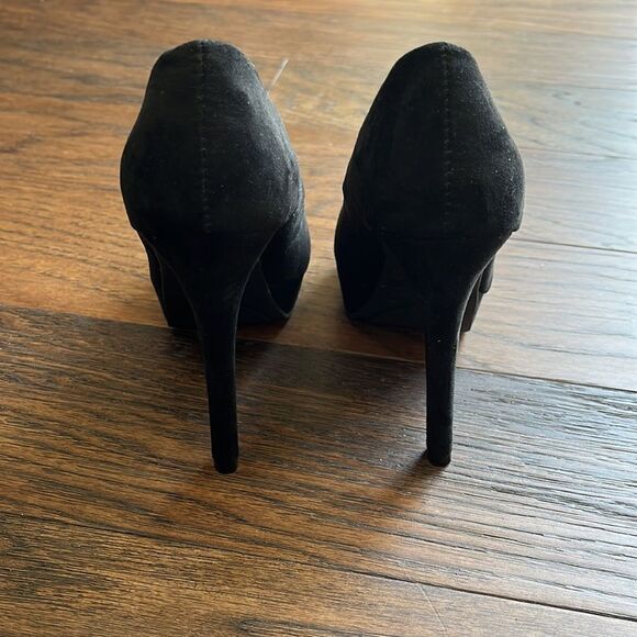 BEBE like new Black faux suede black heels - Picture 6 of 12